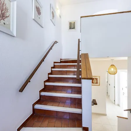Nyaraló Coolhouses Algarve Luz,3 Bed Townhouse, Lovely Sea View, Walking Distance To Beach, Casa 24 Lbc