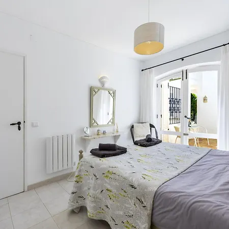 Coolhouses Algarve Luz,3 Bed Townhouse, Lovely Sea View, Walking Distance To Beach, Casa 24 Lbc Nyaraló *