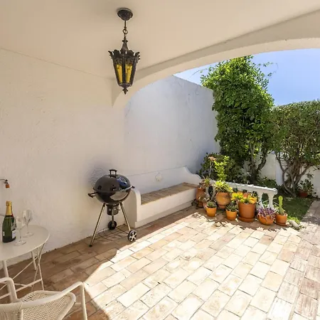 Hébergement de vacances Coolhouses Algarve Luz,3 Bed Townhouse, Lovely Sea View, Walking Distance To Beach, Casa 24 Lbc Luz