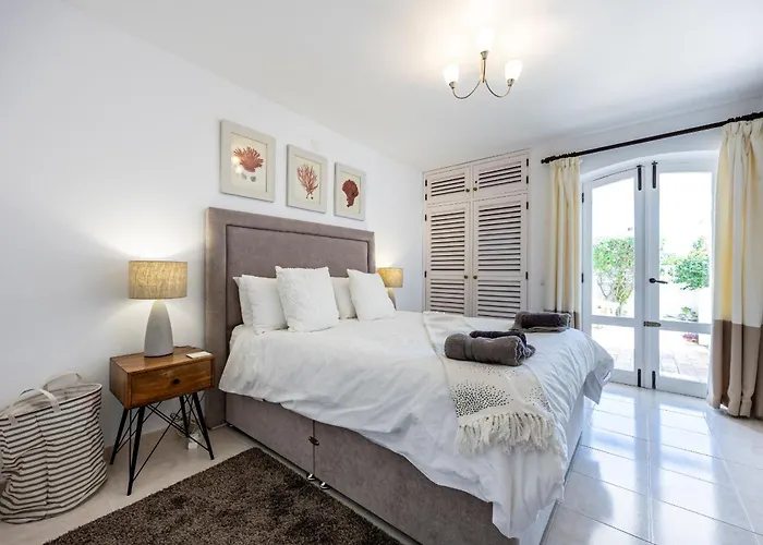 Casa vacanze Coolhouses Algarve Luz,3 Bed Townhouse, Lovely Sea View, Walking Distance To Beach, Casa 24 Lbc *