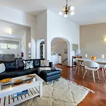 Feriehus Coolhouses Algarve Luz,3 Bed Townhouse, Lovely Sea View, Walking Distance To Beach, Casa 24 Lbc