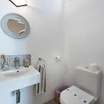 Coolhouses Algarve Luz,3 Bed Townhouse, Lovely Sea View, Walking Distance To Beach, Casa 24 Lbc