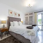 Feriehus Coolhouses Algarve Luz,3 Bed Townhouse, Lovely Sea View, Walking Distance To Beach, Casa 24 Lbc *