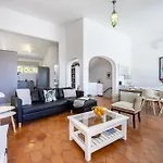 Σπίτι διακοπών Coolhouses Algarve Luz,3 Bed Townhouse, Lovely Sea View, Walking Distance To Beach, Casa 24 Lbc Luz
