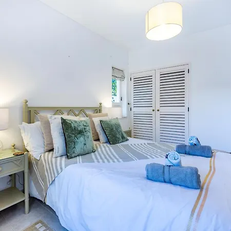 Coolhouses Algarve Luz,3 Bed Townhouse, Lovely Sea View, Walking Distance To Beach, Casa 24 Lbc Casa de Férias