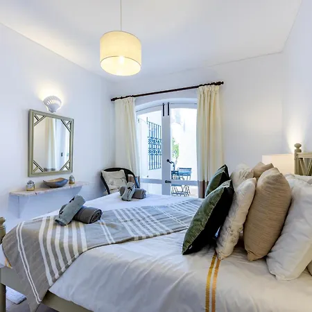 Coolhouses Algarve Luz,3 Bed Townhouse, Lovely Sea View, Walking Distance To Beach, Casa 24 Lbc Casa de Férias Luz