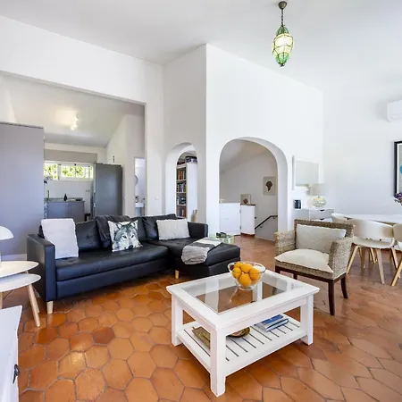Сasa de vacaciones Coolhouses Algarve Luz,3 Bed Townhouse, Lovely Sea View, Walking Distance To Beach, Casa 24 Lbc Luz