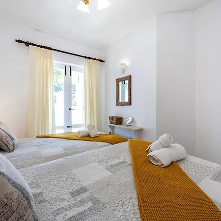 Ferienhaus Coolhouses Algarve Luz,3 Bed Townhouse, Lovely Sea View, Walking Distance To Beach, Casa 24 Lbc Luz