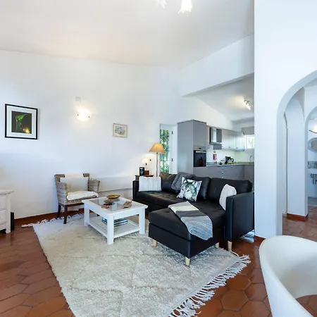 Ferienhaus Coolhouses Algarve Luz,3 Bed Townhouse, Lovely Sea View, Walking Distance To Beach, Casa 24 Lbc *