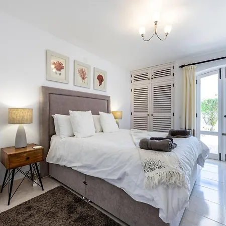 Coolhouses Algarve Luz,3 Bed Townhouse, Lovely Sea View, Walking Distance To Beach, Casa 24 Lbc * Luz