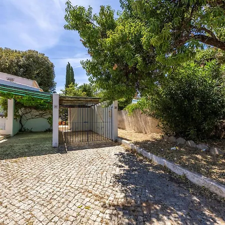 Coolhouses Algarve Luz,3 Bed Townhouse, Lovely Sea View, Walking Distance To Beach, Casa 24 Lbc *