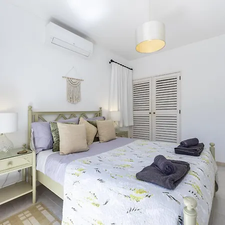 Tatil Evi Coolhouses Algarve Luz,3 Bed Townhouse, Lovely Sea View, Walking Distance To Beach, Casa 24 Lbc Luz
